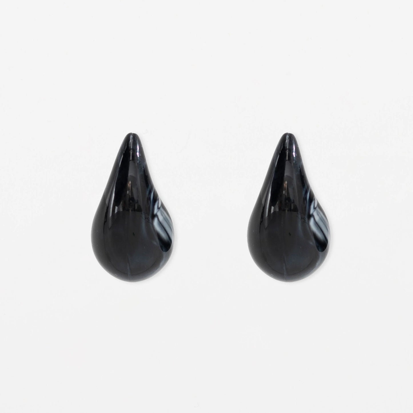Tear Drop Black Earrings