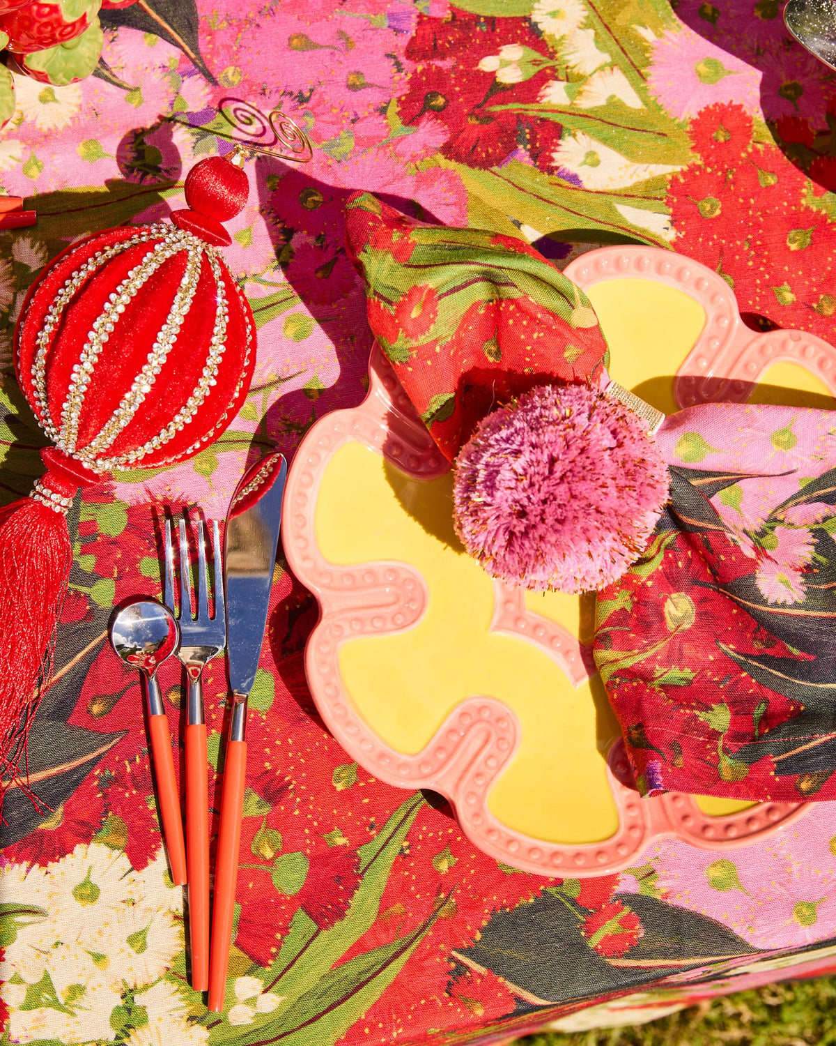 Merry Pom Pom Napkin Rings