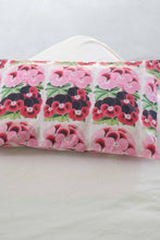 Load image into Gallery viewer, Blossomy Pillowcase Set