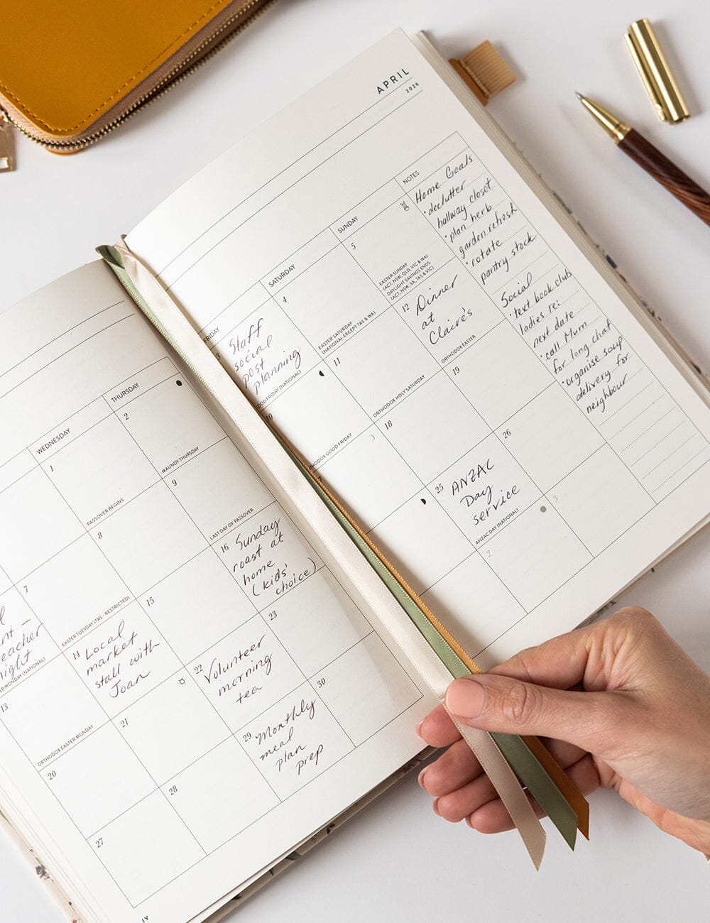 2026 Desktop Linen Bound Planner - Button Fern