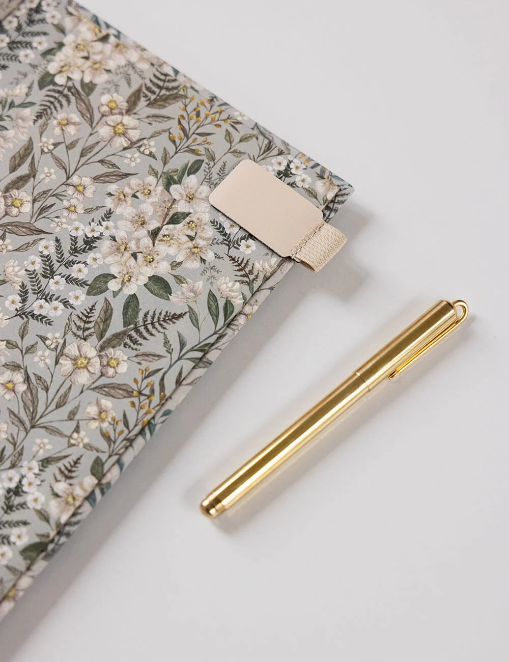 2026 Desktop Linen Bound Planner - Ivory Garden