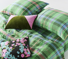 Load image into Gallery viewer, Jewel of the Nile Tartan Linen Pillowcase Set