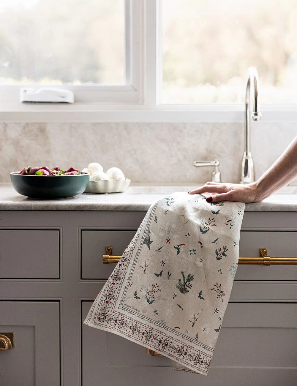 Heirloom Christmas Holly Linen Tea Towel