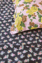 Load image into Gallery viewer, Zinnia Pillowcase Set